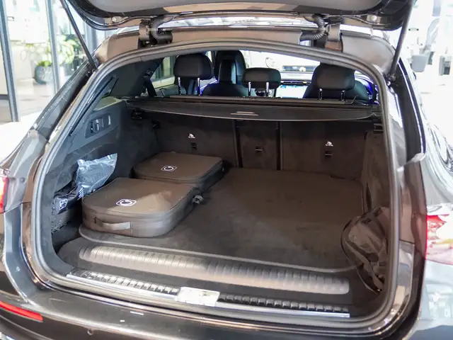 Mercedes-Benz E-Class view 13