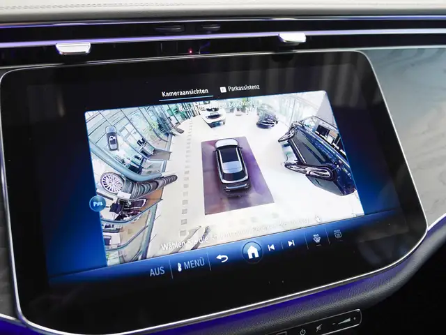 Mercedes-Benz E-Class view 24