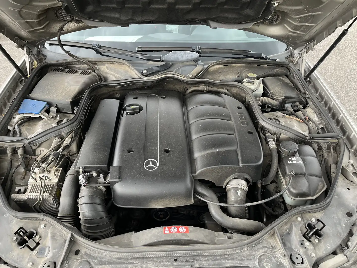 Mercedes-Benz E 200 Classic CDI - 2