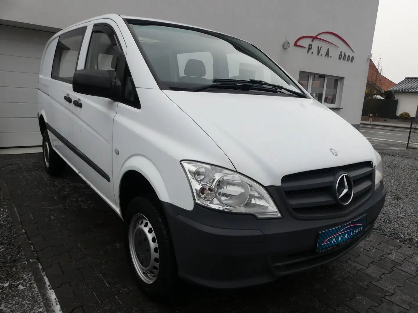 Mercedes-Benz Vito 113 CDI Kasten 4x4 Allrad Automatik Weiß - 1