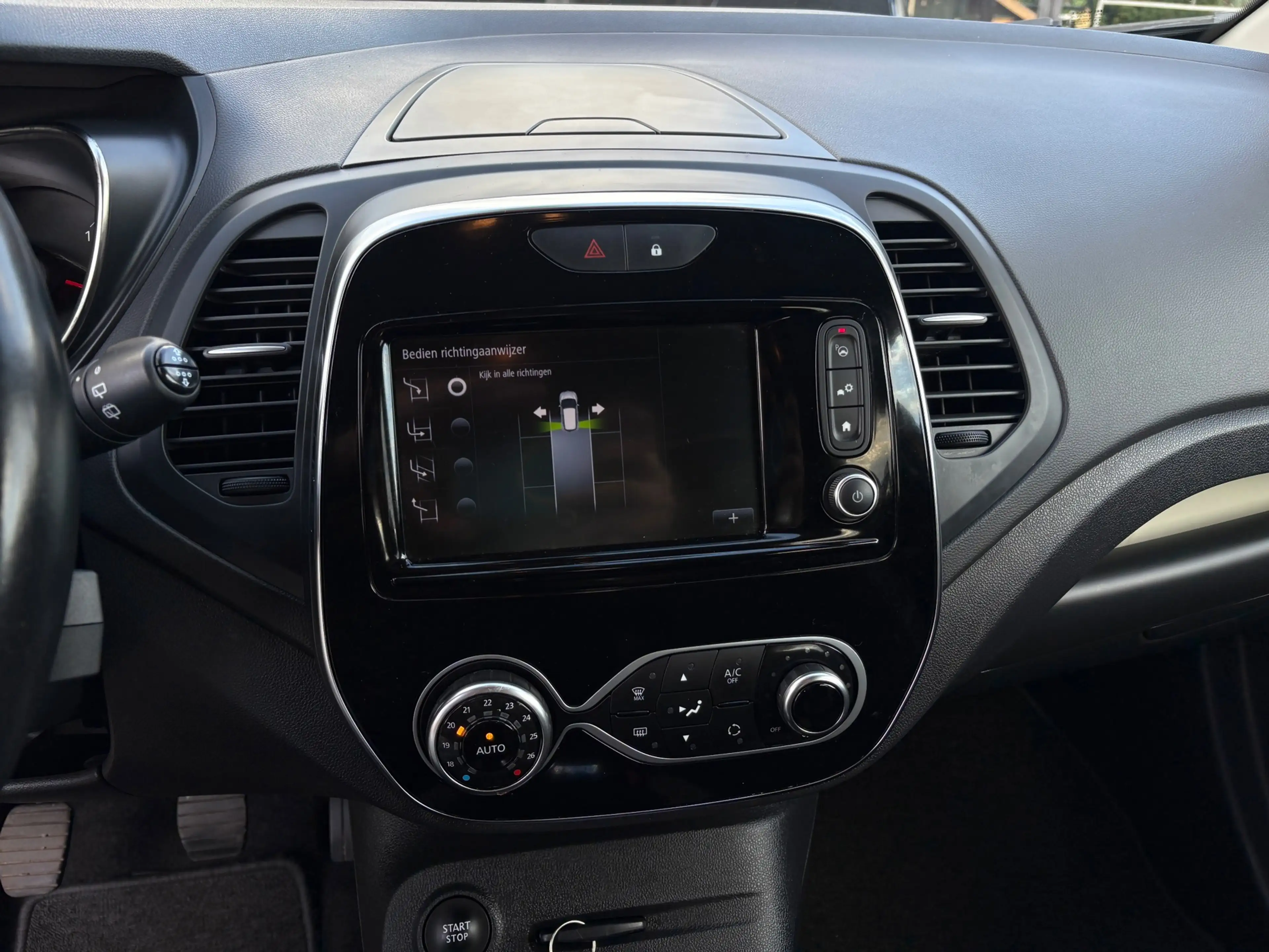 Renault Captur 0.9 TCe Intens Trekhaak, LED, Keyless, Carplay — photo 25