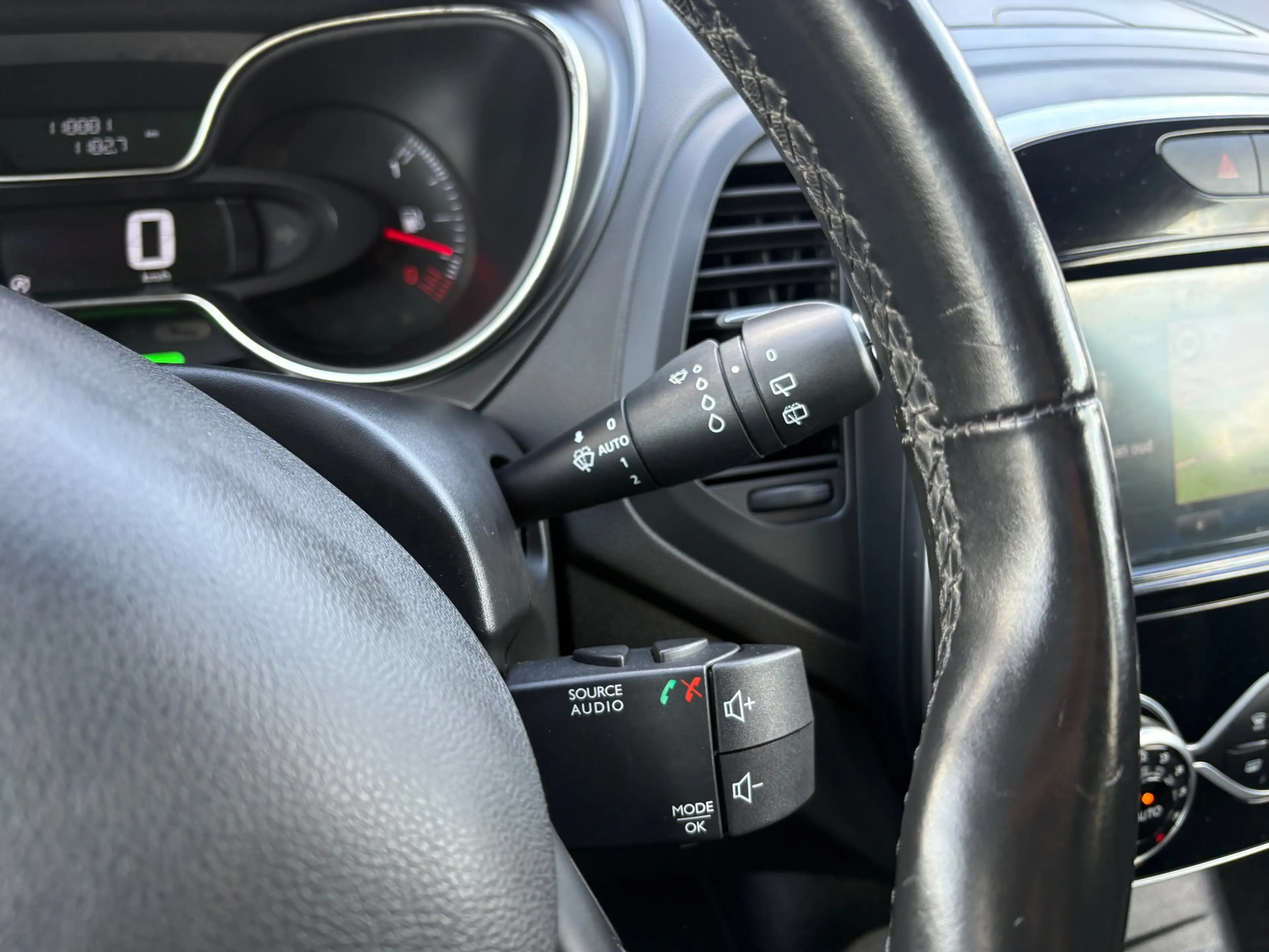 Renault Captur 0.9 TCe Intens Trekhaak, LED, Keyless, Carplay — photo 23