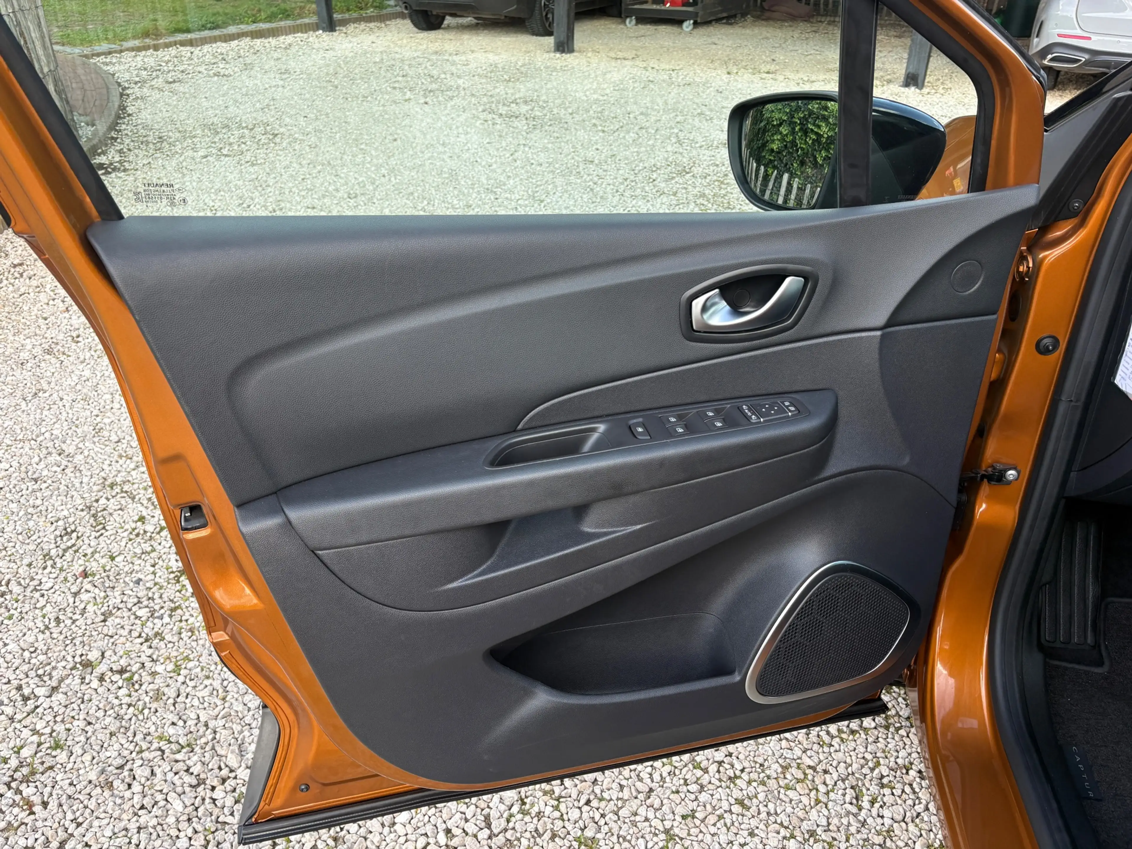 Renault Captur 0.9 TCe Intens Trekhaak, LED, Keyless, Carplay — photo 17