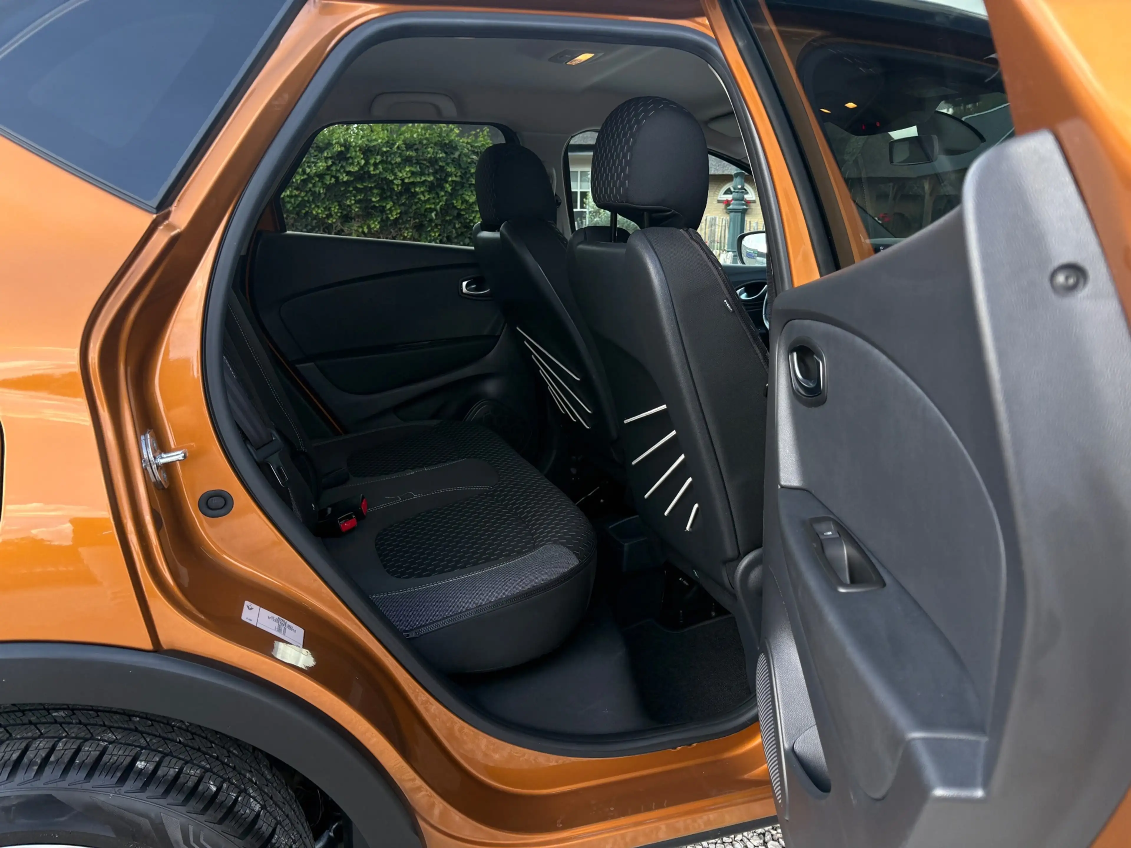 Renault Captur 0.9 TCe Intens Trekhaak, LED, Keyless, Carplay — photo 30