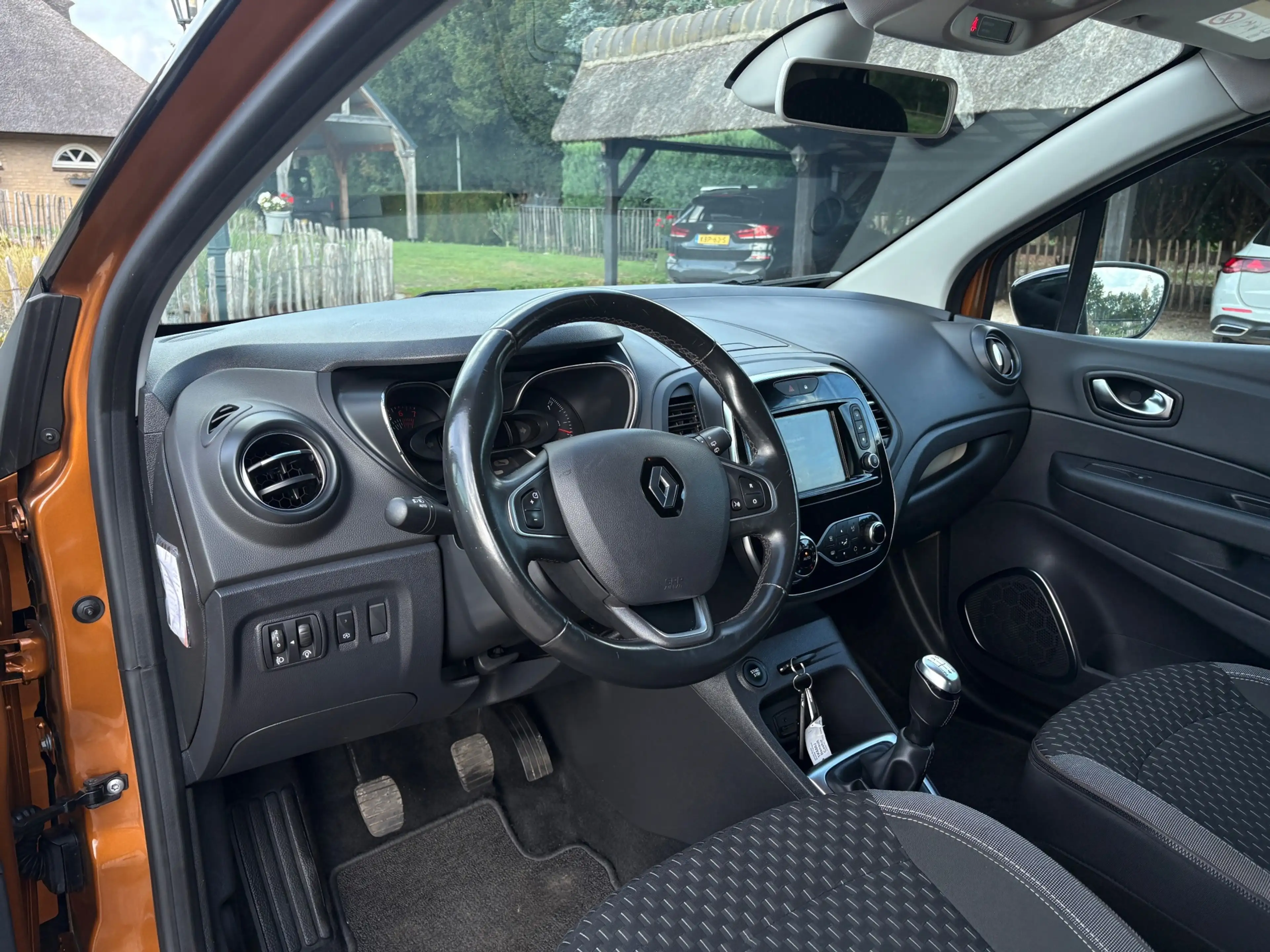 Renault Captur 0.9 TCe Intens Trekhaak, LED, Keyless, Carplay — photo 10