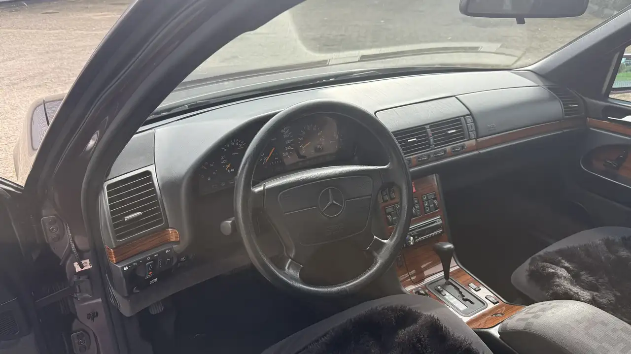 Mercedes-Benz E 300 S 320, foto 12