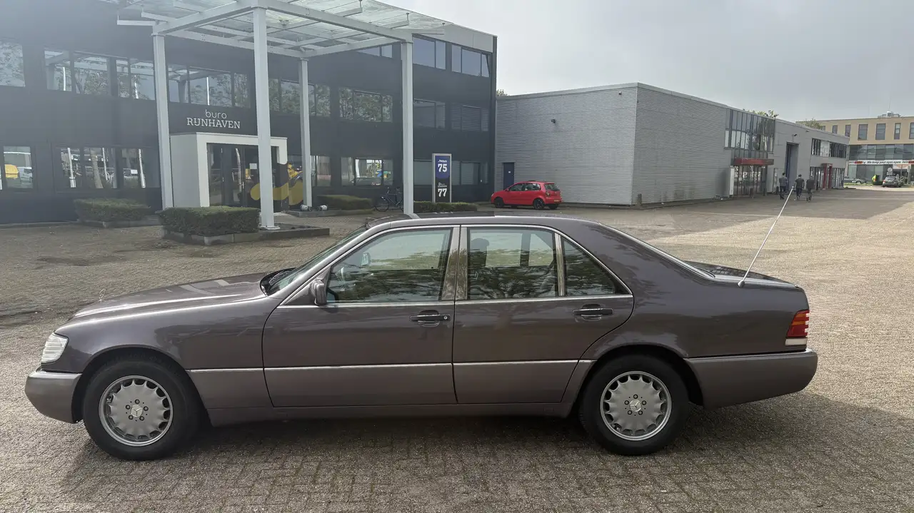 Mercedes-Benz E 300 S 320, foto 7