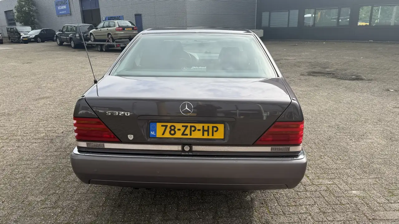 Mercedes-Benz E 300 S 320, foto 5