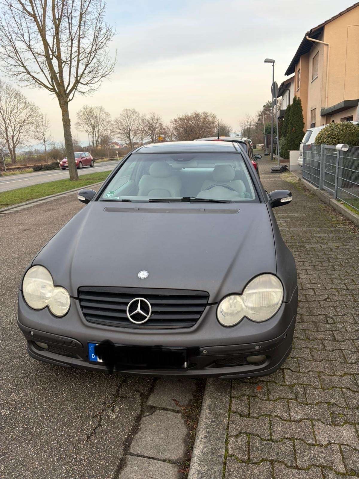 Second hand Mercedes Benz C-Class 230