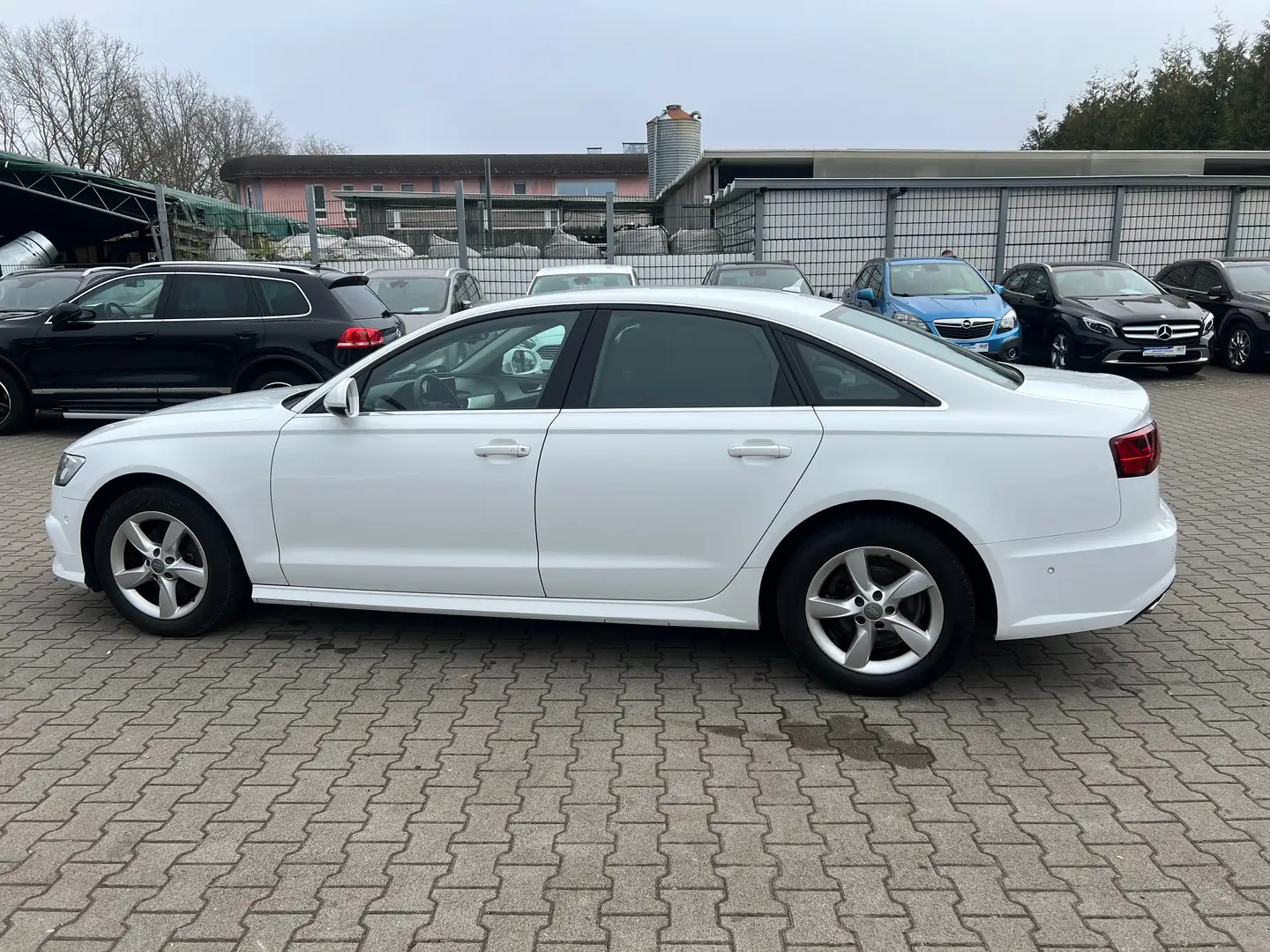 Audi A6 2.0 TDI Lim. ultra S-tronic / Inkl. Garantie *AHK Weiß - 2