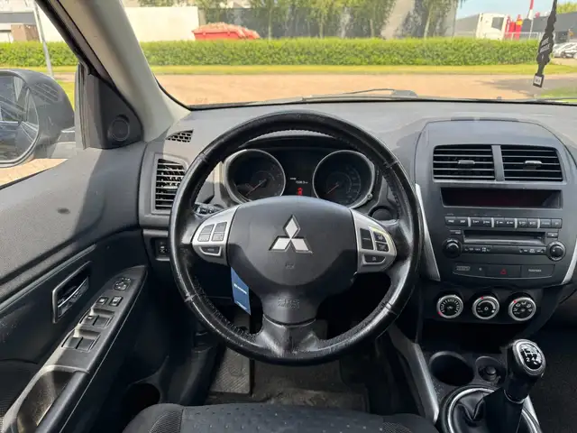 Mitsubishi ASX view 14