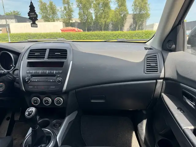 Mitsubishi ASX view 16