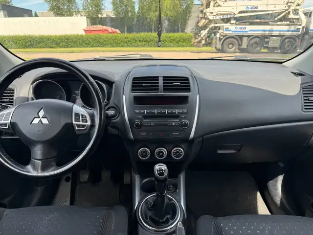 Mitsubishi ASX view 15