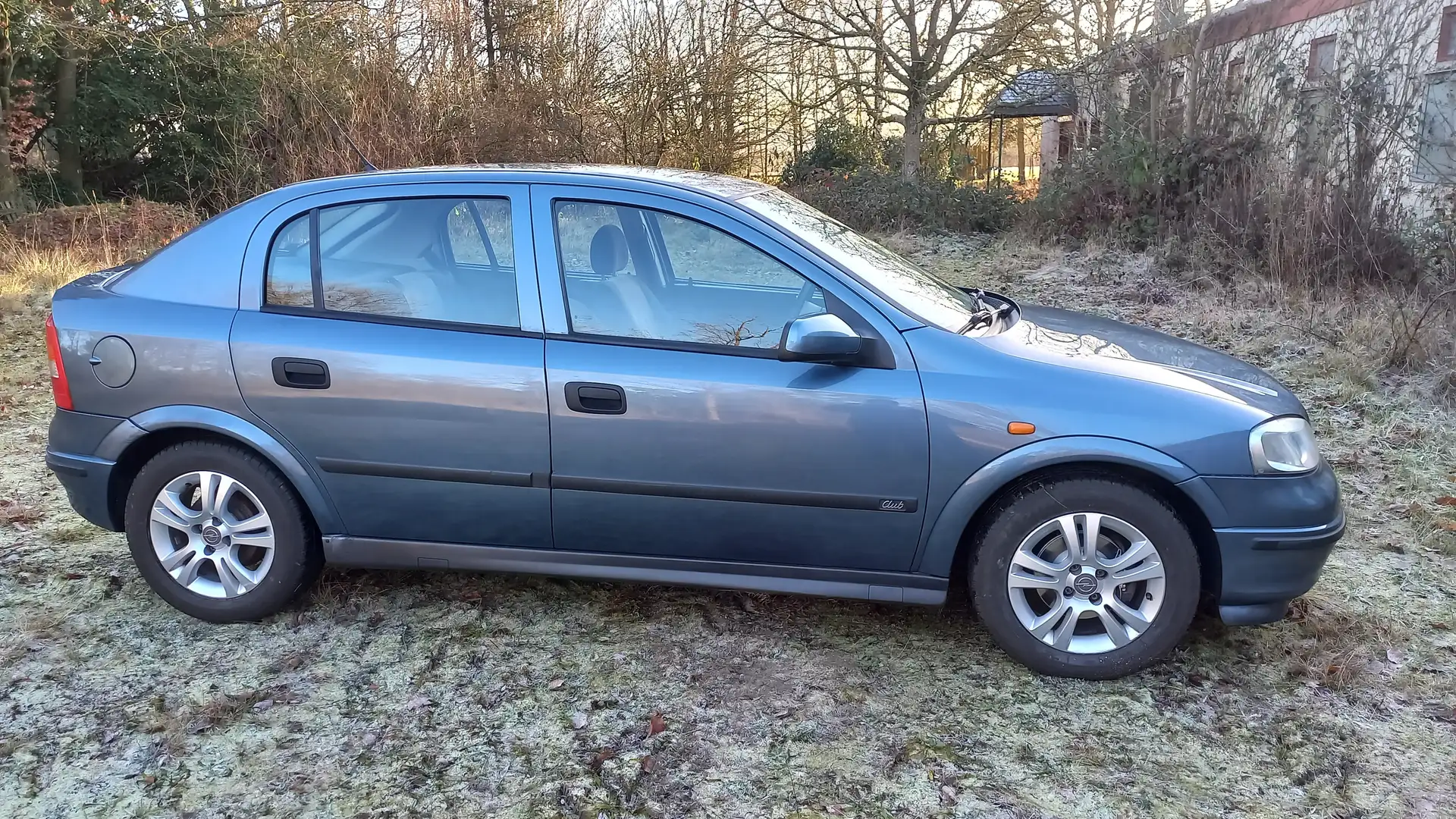 Opel Astra Astra Club Blau - 2