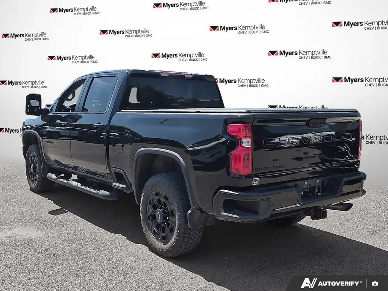 Chevrolet Silverado 2500 photo Chevrolet Silverado 2500