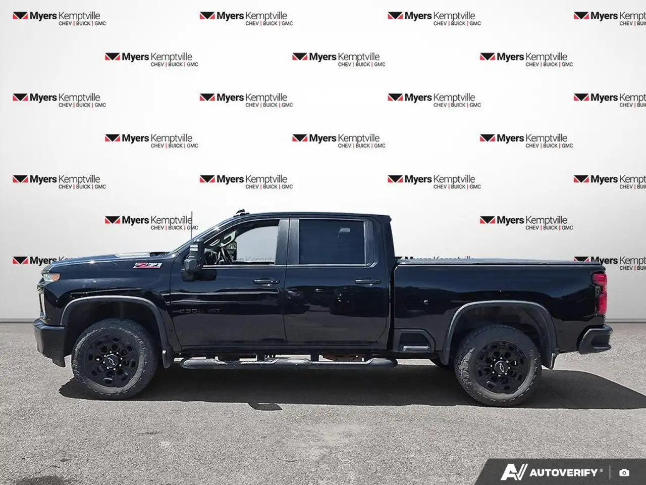 Chevrolet Silverado 2500 photo Chevrolet Silverado 2500