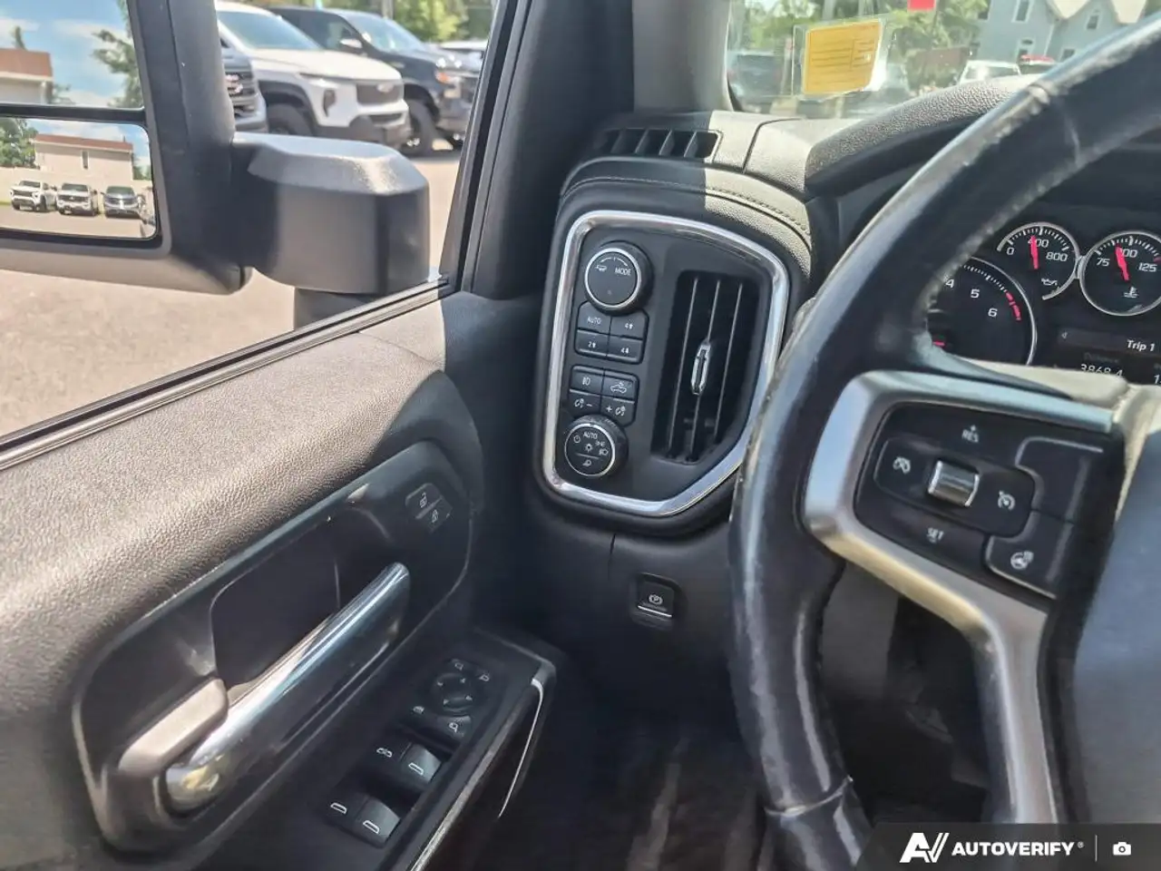 Chevrolet Silverado 2500 photo Chevrolet Silverado 2500