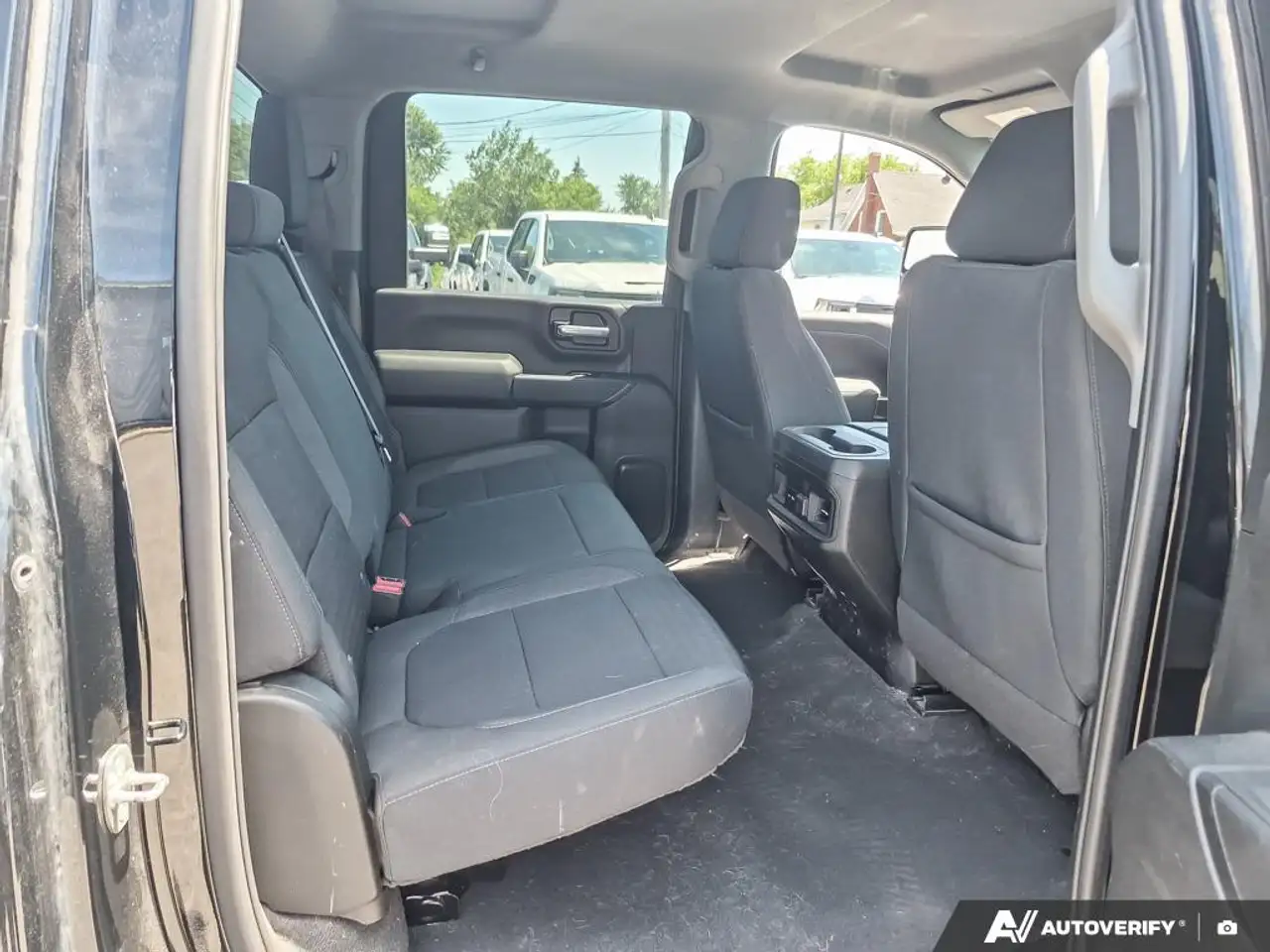 Chevrolet Silverado 2500 photo Chevrolet Silverado 2500