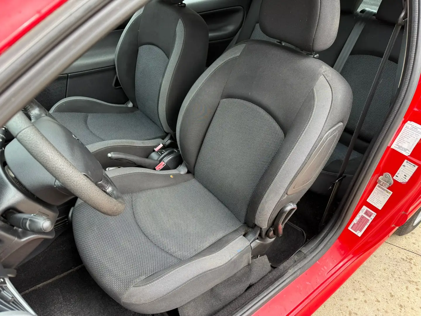 Peugeot 206 Plus 3p 1.1 Energie neo-pat Rood - 2