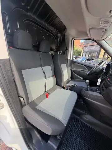 Fiat Doblo view 13