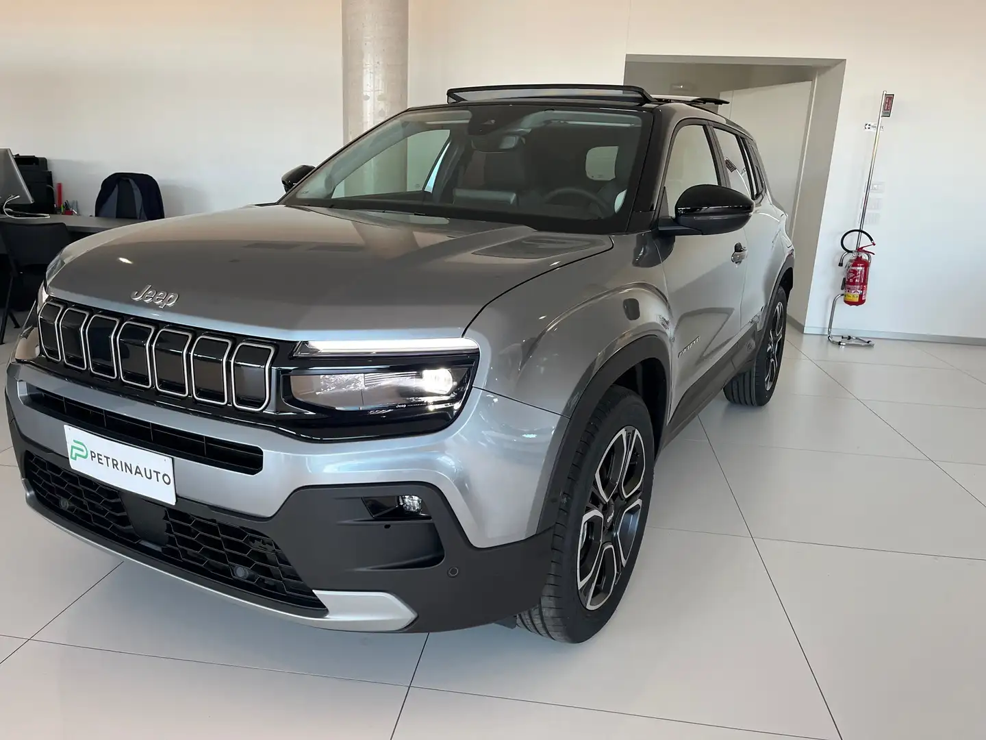 Jeep Avenger 1.2 turbo Summit 100cv Tetto Apribile+Infotainment Pack Grijs - 1