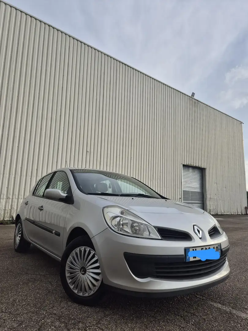 Renault Clio Clio 1.4 16V 100 Privilège Gris - 2