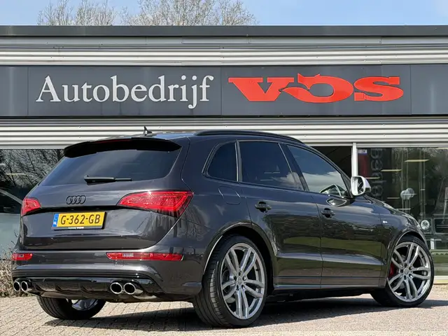 Audi Q5 view 9