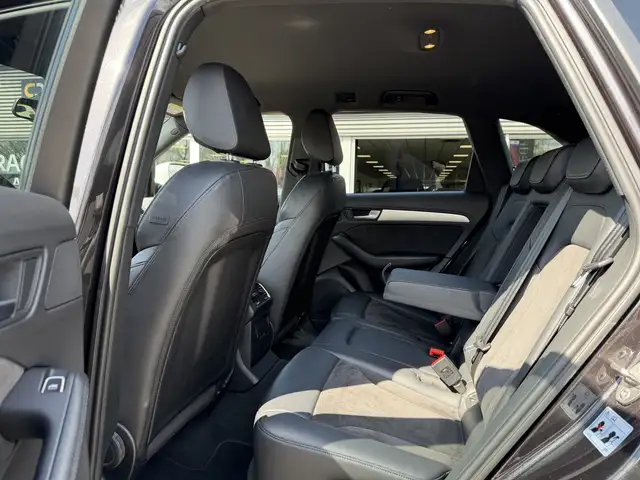 Audi Q5 view 6