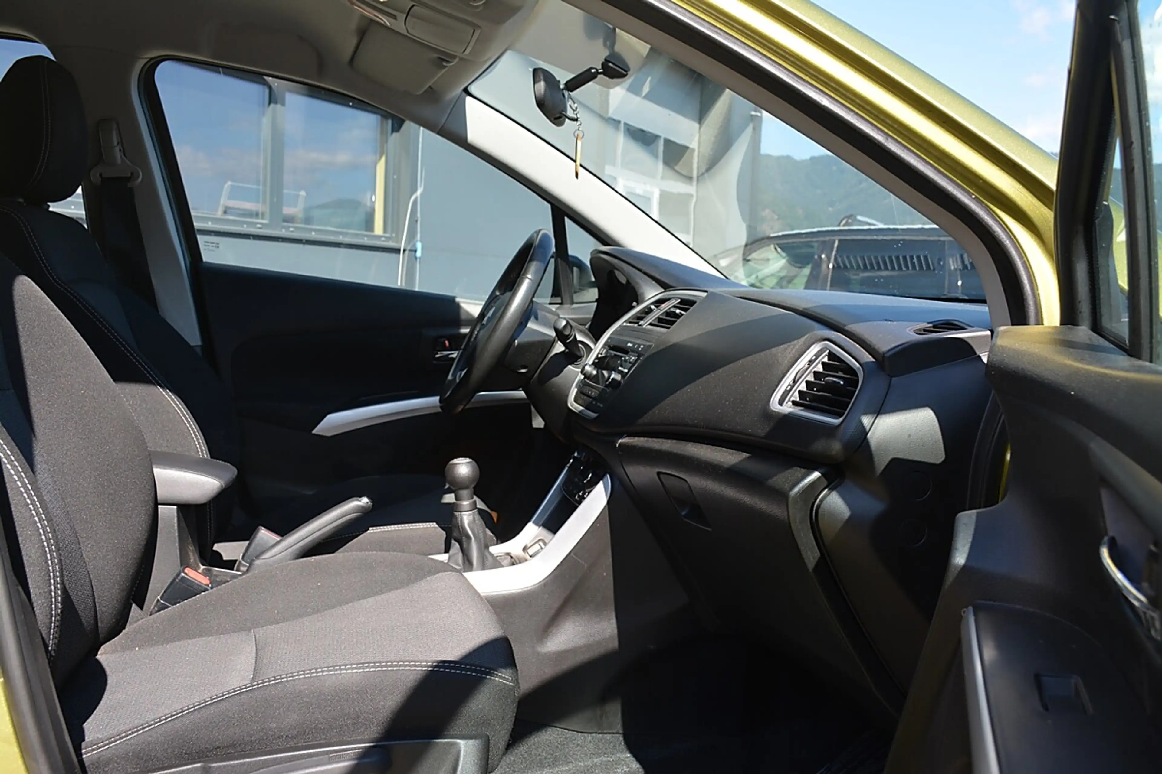 Suzuki SX4 S-Cross 1.6 ALLGRIP Shine SH MFL AHK ELFH — photo 7