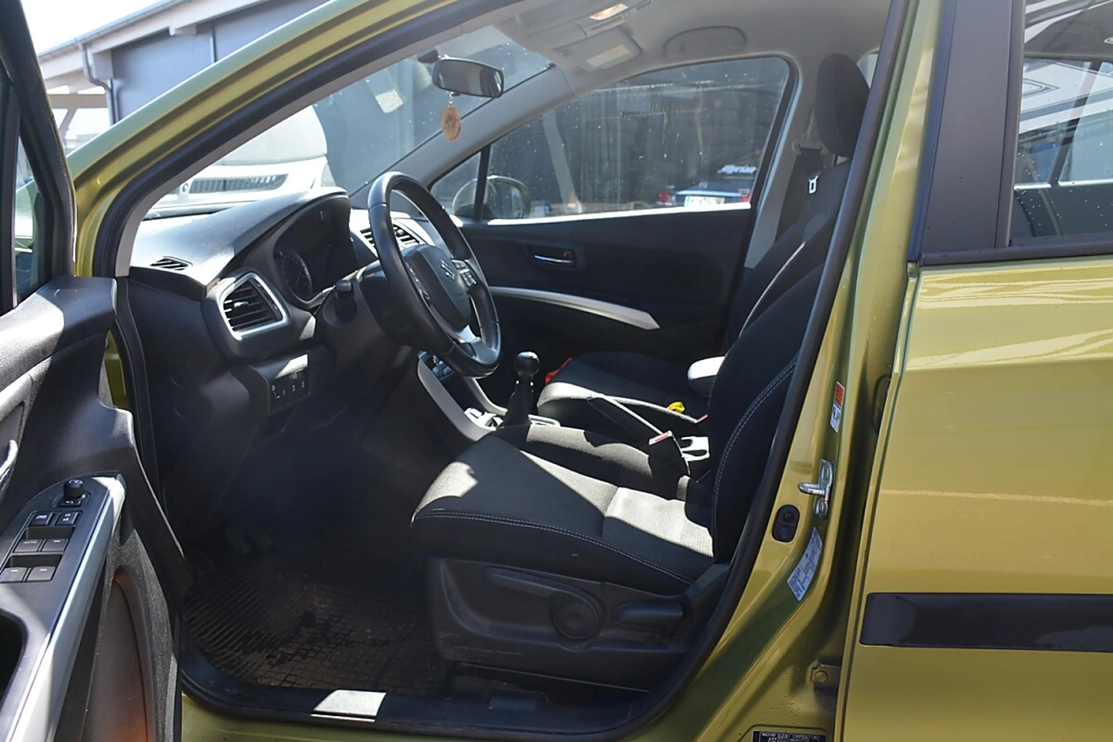 Suzuki SX4 S-Cross 1.6 ALLGRIP Shine SH MFL AHK ELFH — photo 13