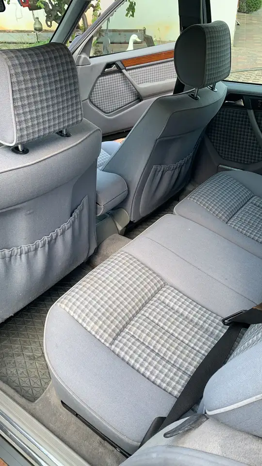 Mercedes-Benz E 300 TD 300, foto 5
