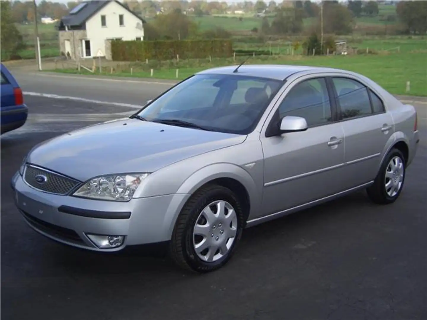Ford Mondeo 2.0 Turbo TDCi Trend Gris - 1