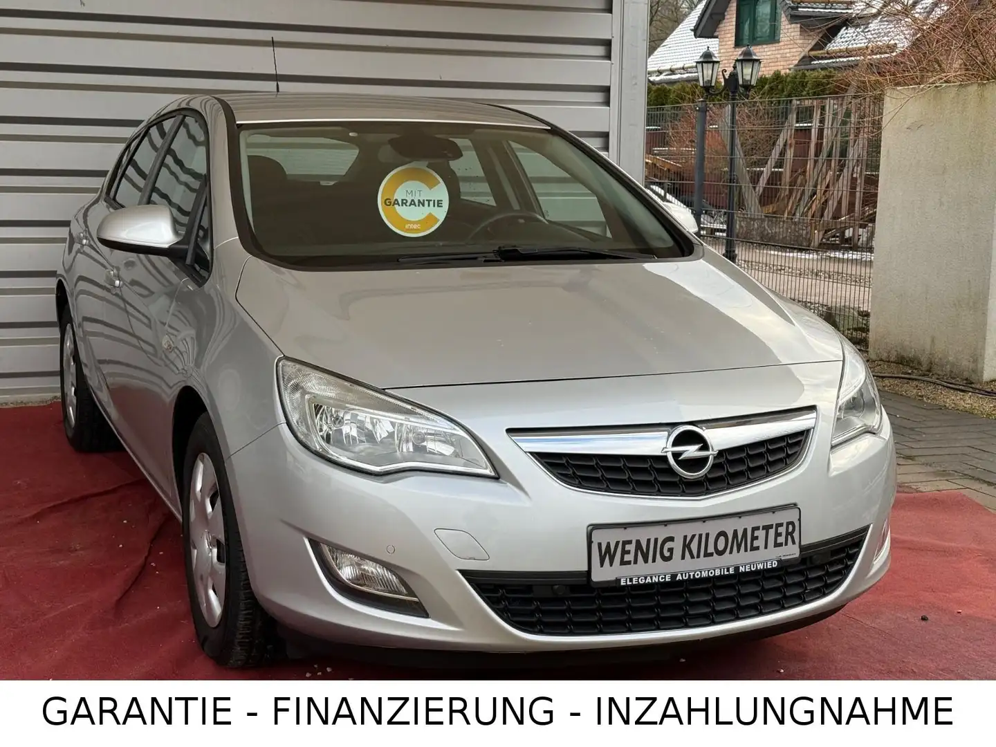 Opel Astra J Lim. Garantie/Scheckheft/Rentnerfahrzeug Argent - 1