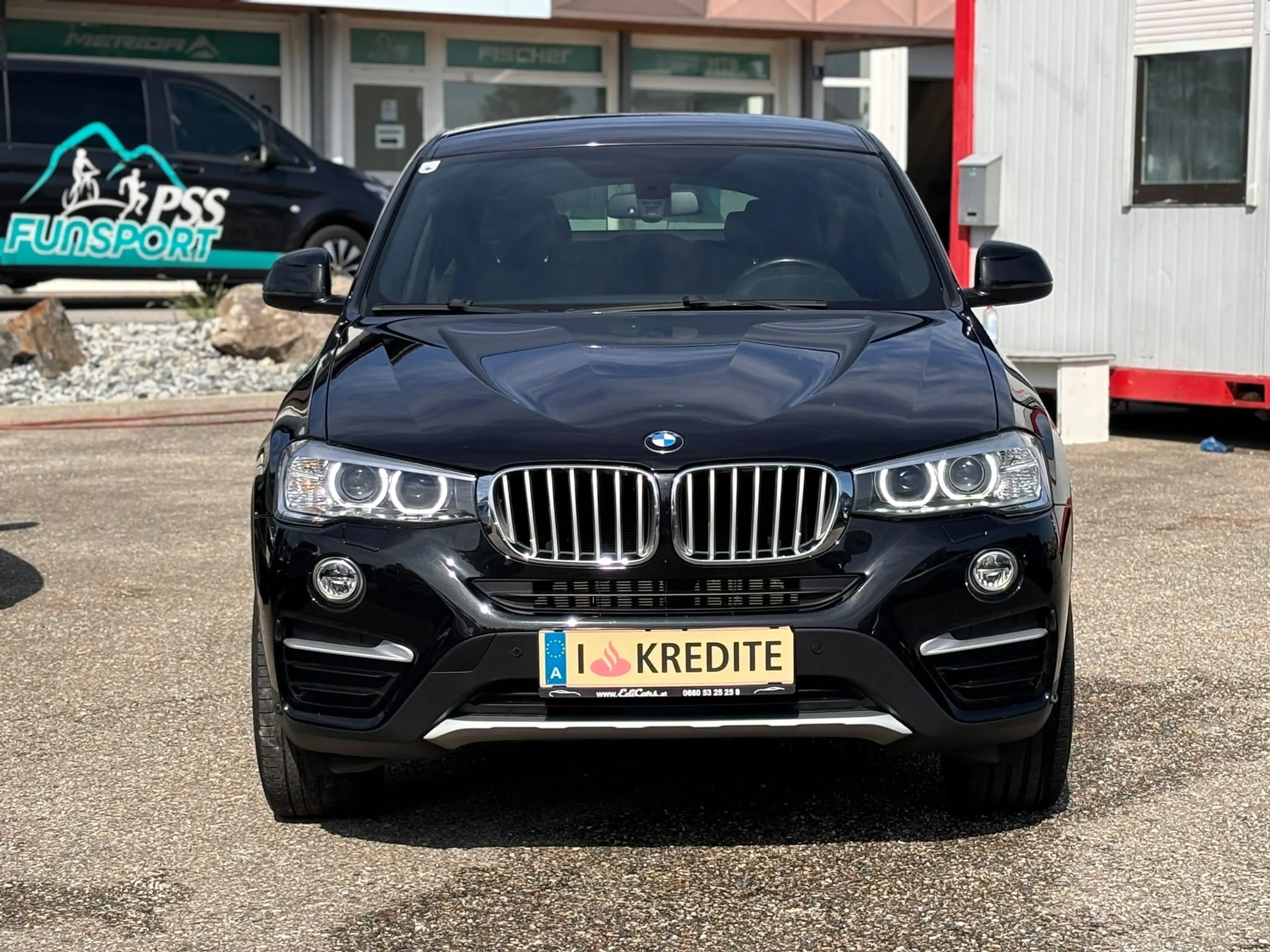 BMW X4 xDrive 20 d — photo 3