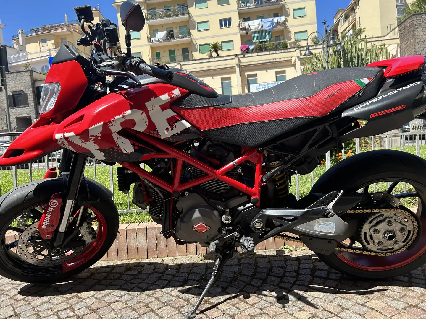 Ducati Hypermotard 796 - 2