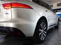 Jaguar F-Pace 2.0d 180 CV AWD R-SPORT - thumbnail 9