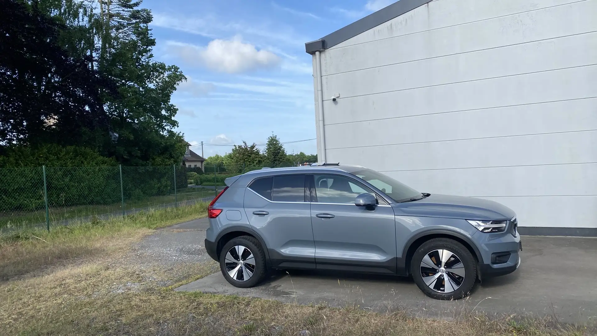 Volvo XC40 T4 Recharge DKG Plus Bright Gris - 2