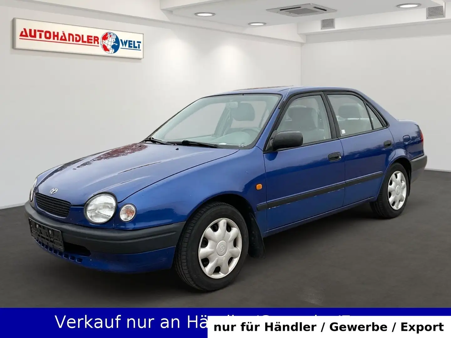 Toyota Corolla 1.4 linea terra Lim. 5-trg. Blau - 1