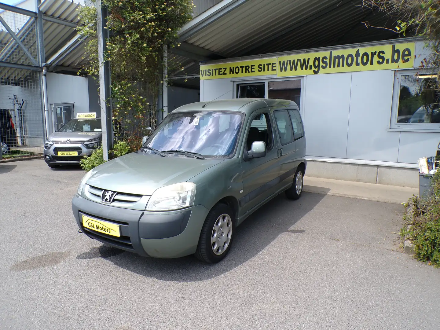 Peugeot Partner 1.6i 110-5places Verte 10/04 1.950 eur marchand Verde - 1