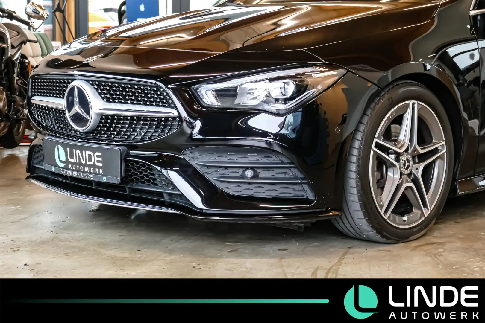 Mercedes-Benz CLA 200 AMG Line |LEDER|NAVI|SHZ Schwarz - 2