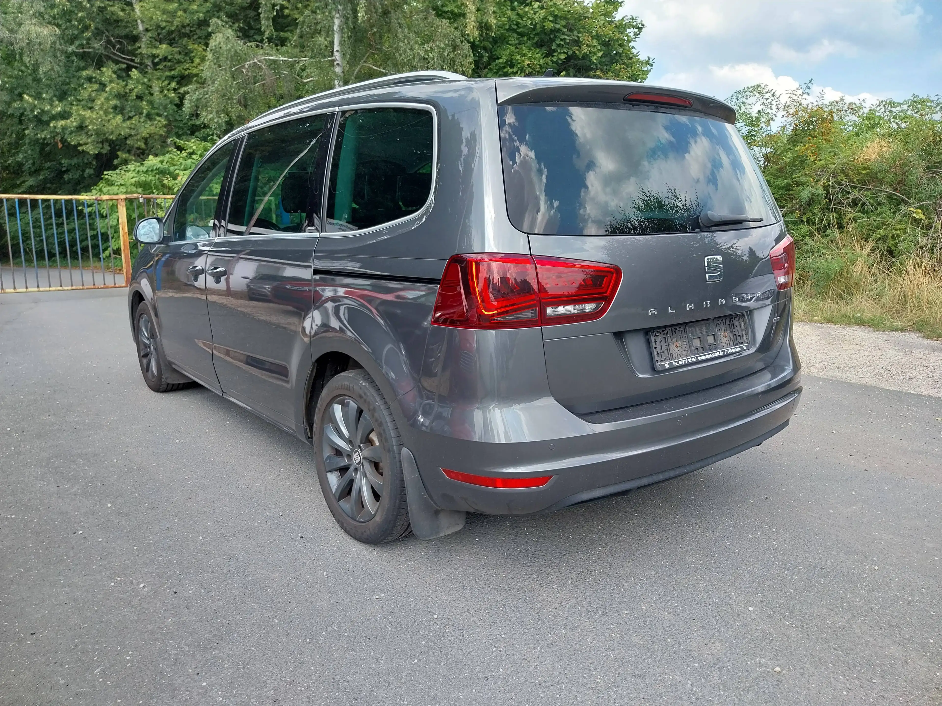 SEAT Alhambra Alhambra Diesel 2.0 TDI 7 Sitze — photo 4