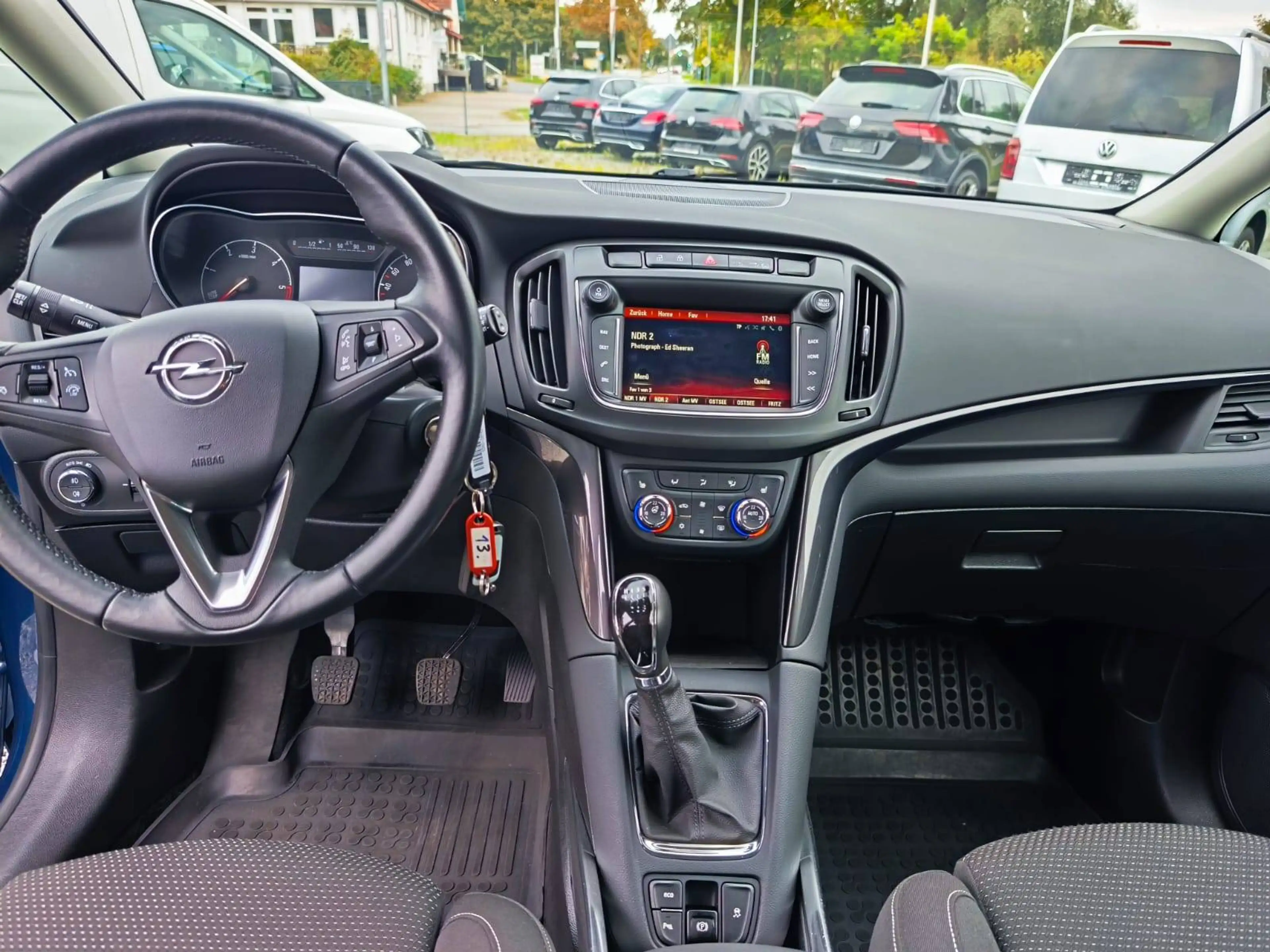 Opel Zafira Tourer Innovation Start/Stop — photo 10