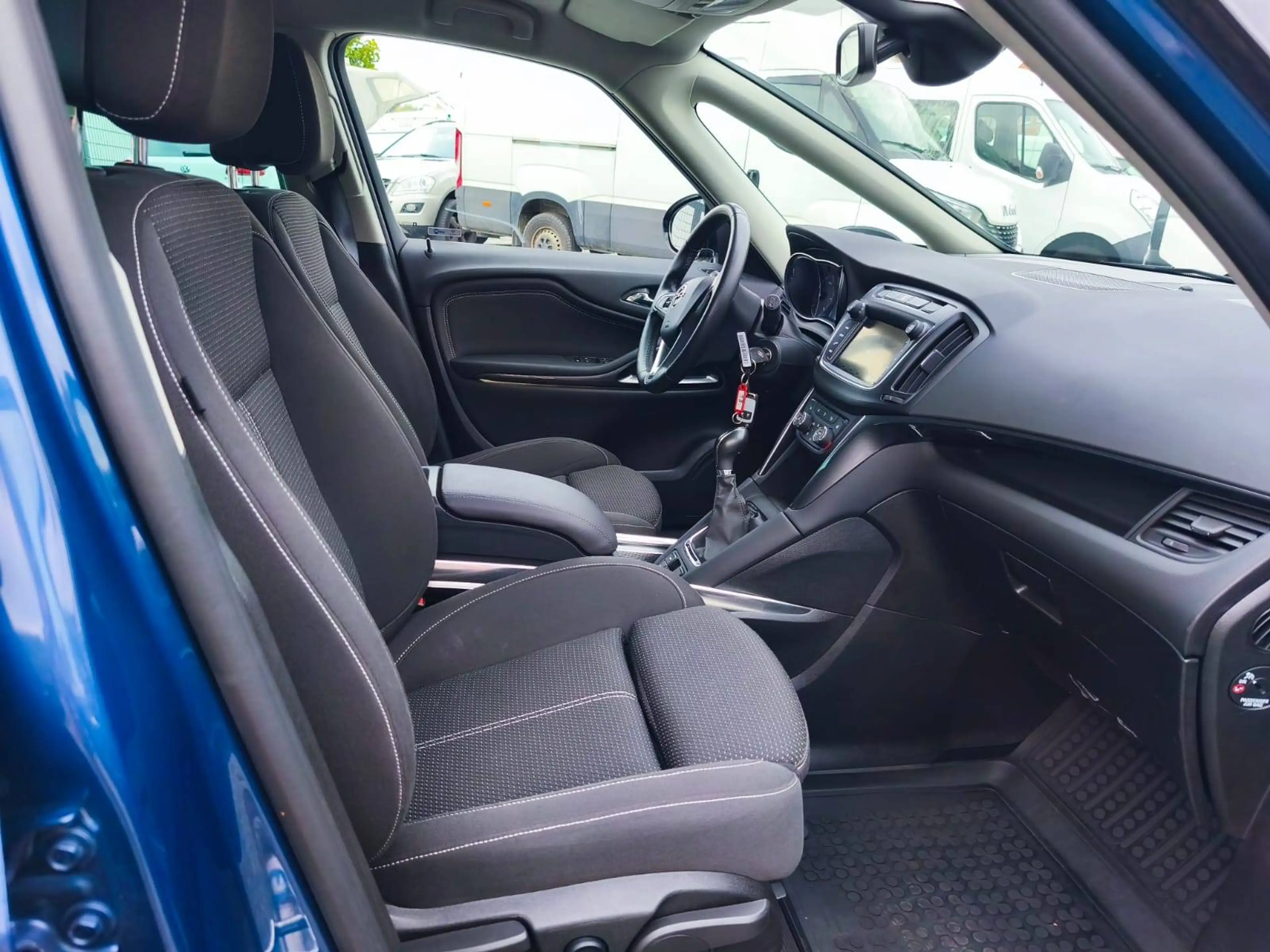 Opel Zafira Tourer Innovation Start/Stop — photo 13
