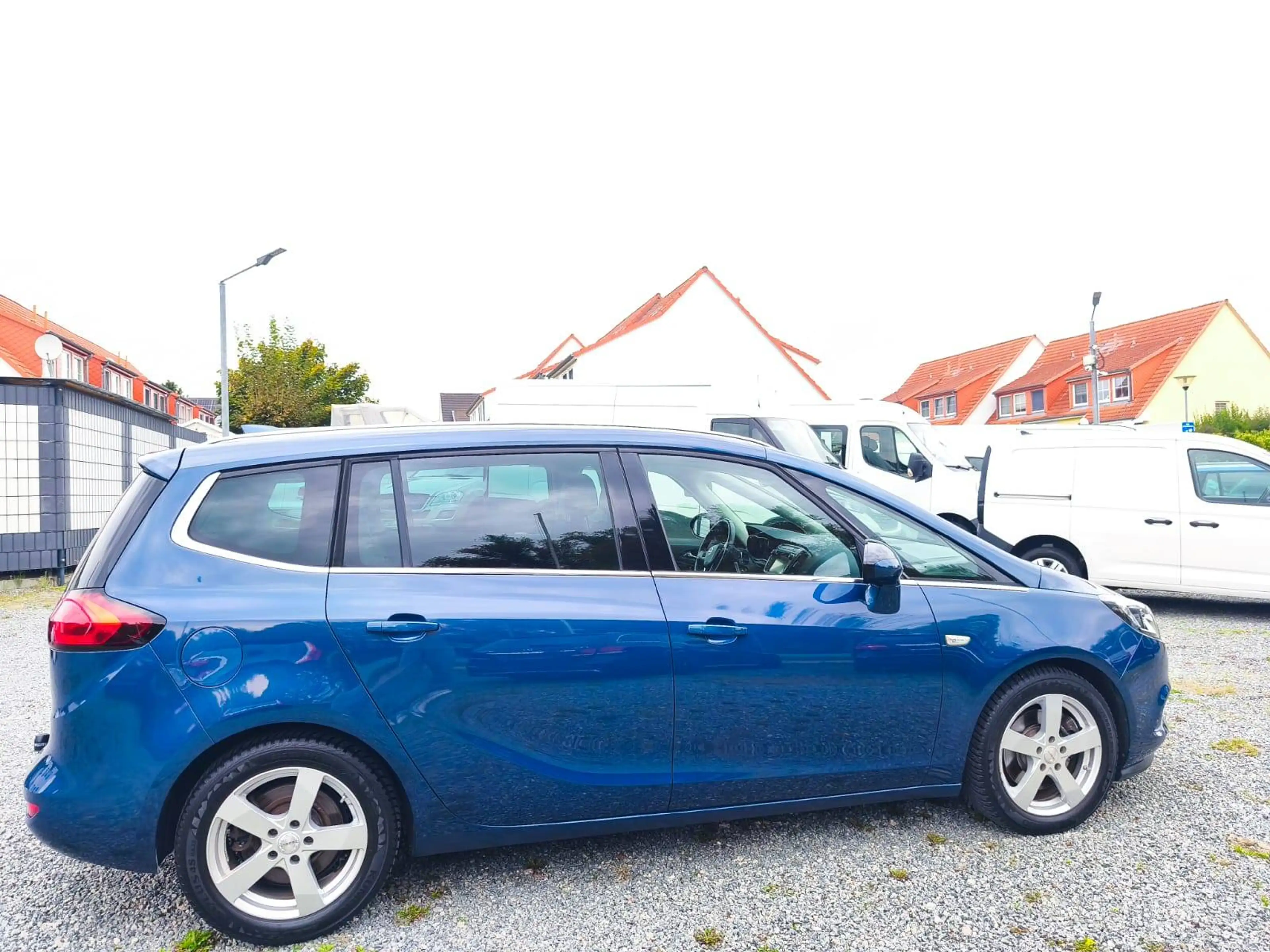 Opel Zafira Tourer Innovation Start/Stop — photo 4