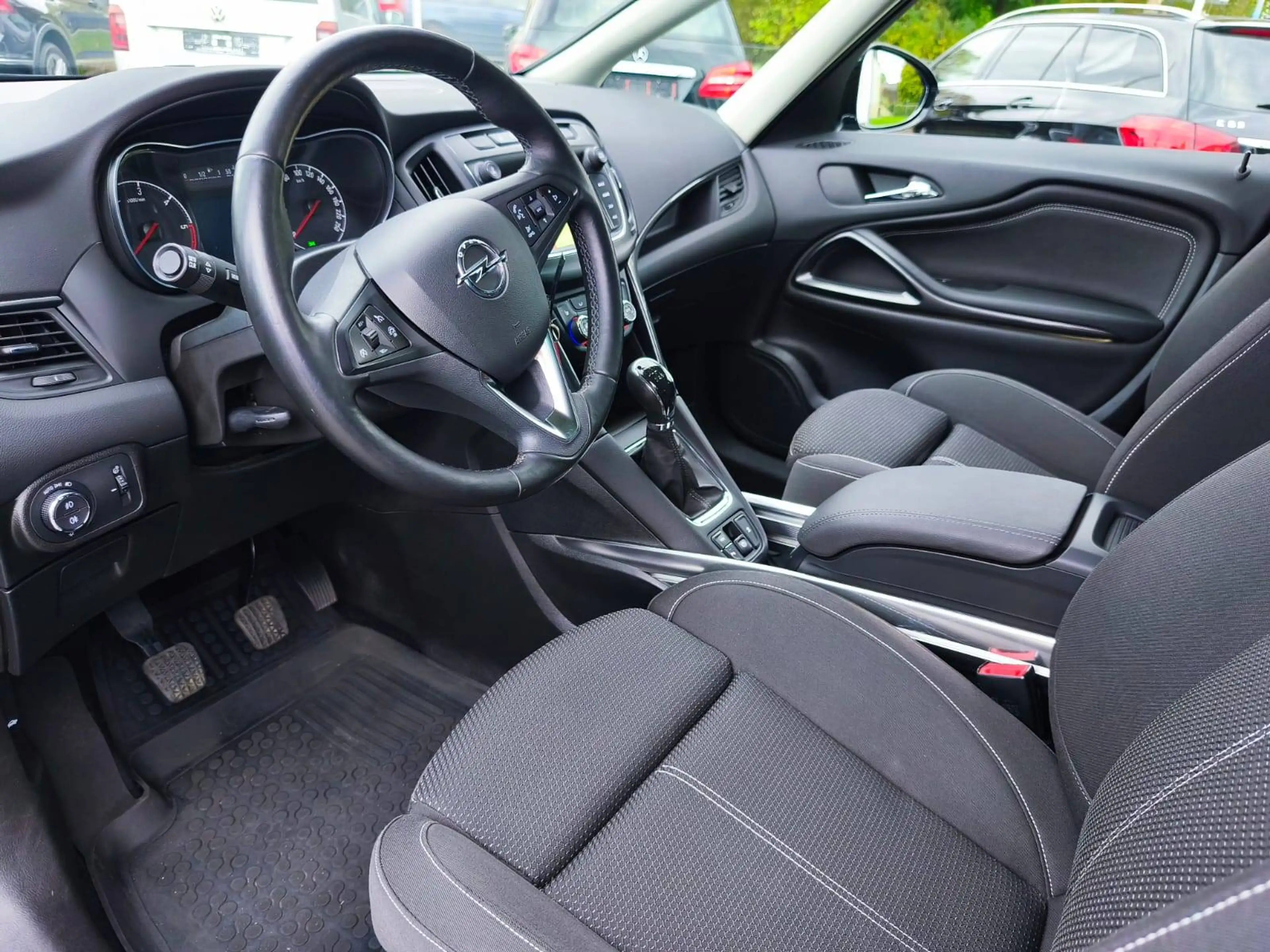 Opel Zafira Tourer Innovation Start/Stop — photo 15