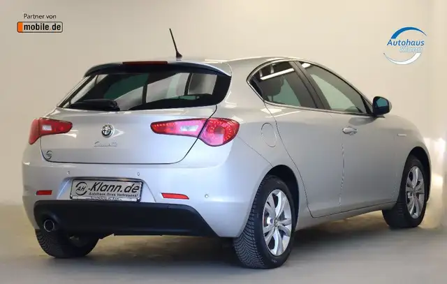 Alfa Romeo Giulietta view 6