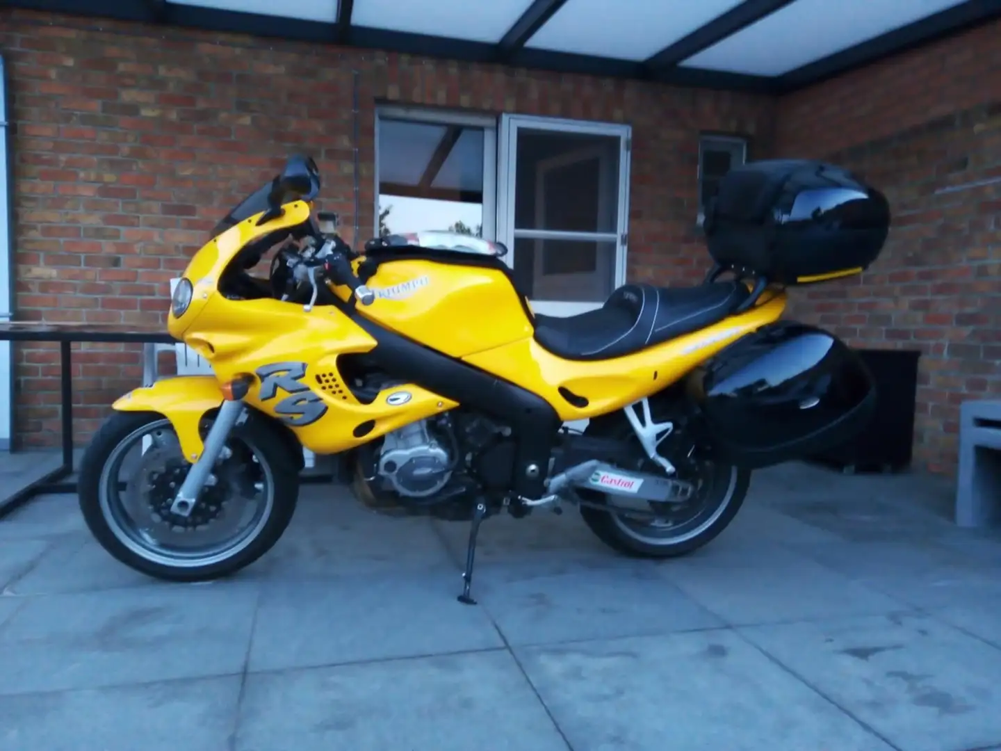 Triumph Sprint RS sprint rs 955 i Gelb - 1