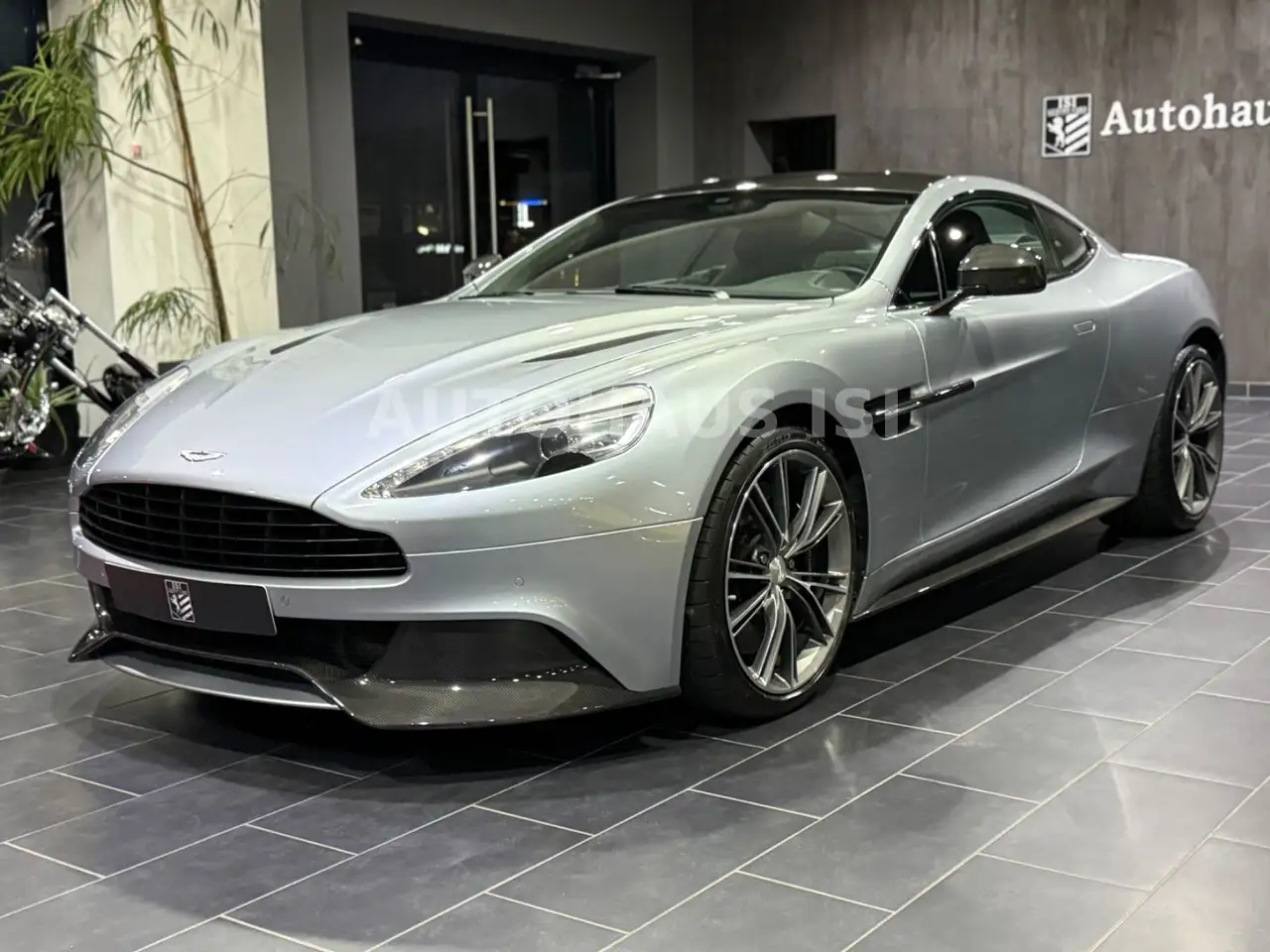 Aston Martin Vanquish
