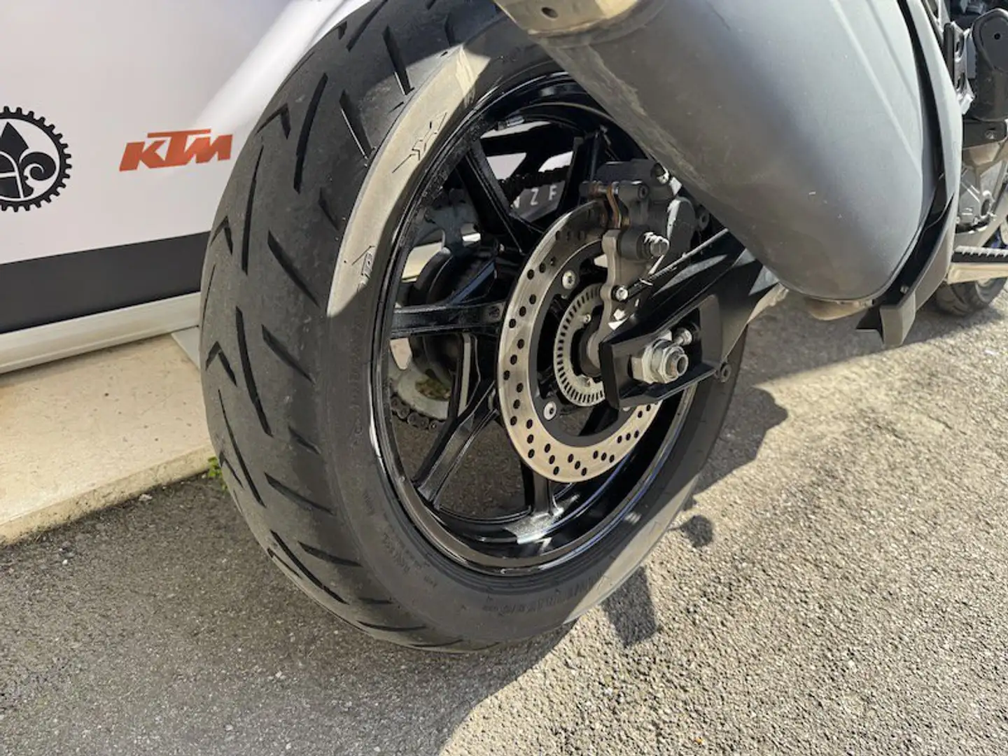 Suzuki V-Strom 800SE - 2