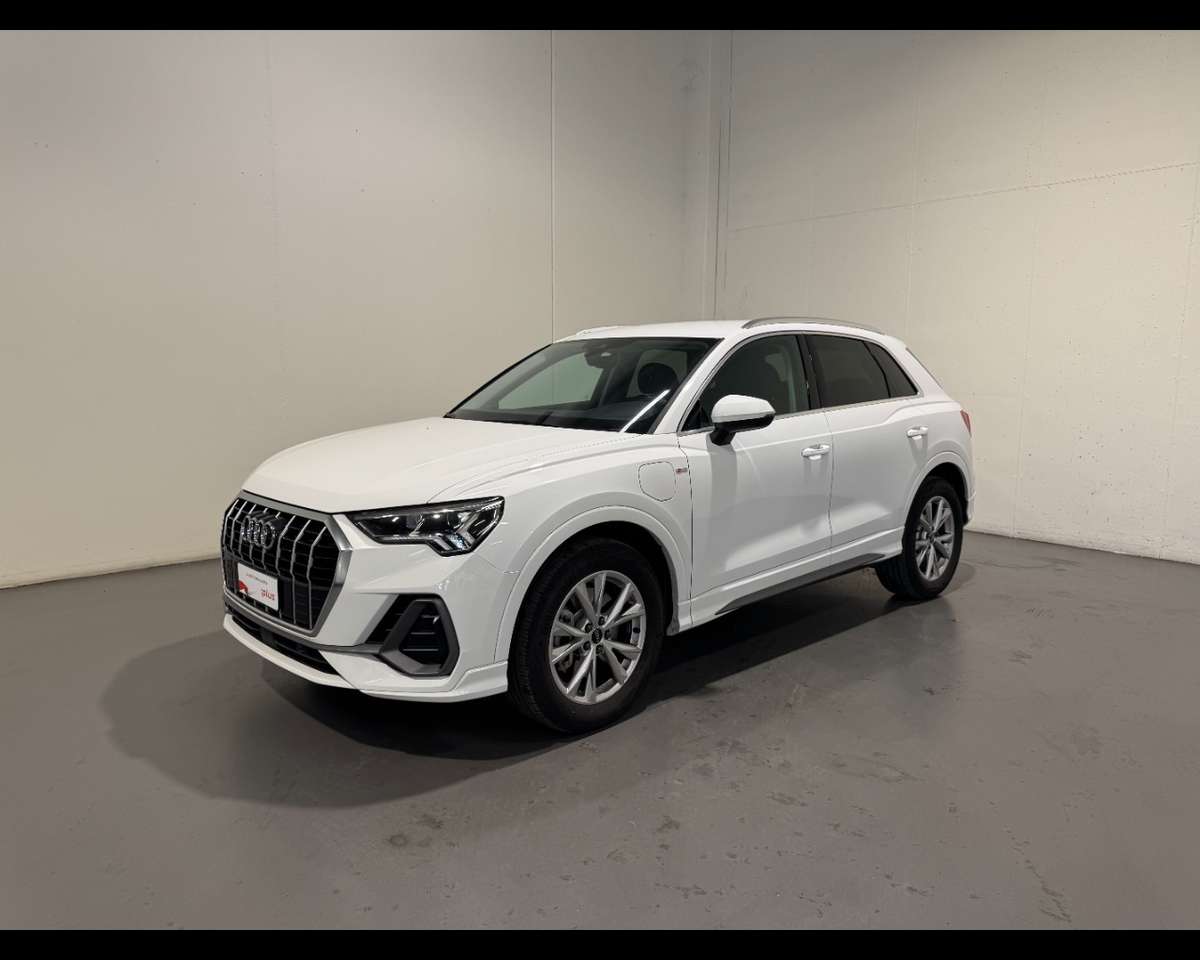 Audi Q3 45 TFSIe PHEV S-TRONIC S LINE EDITION